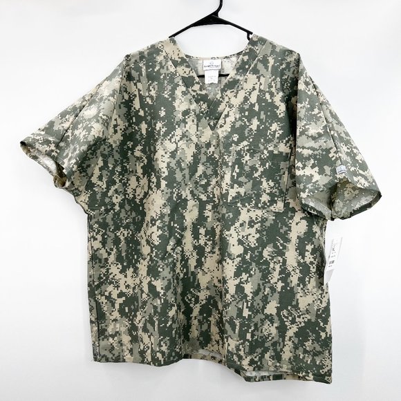 Camo Scrubs Top - Picture 1 of 9